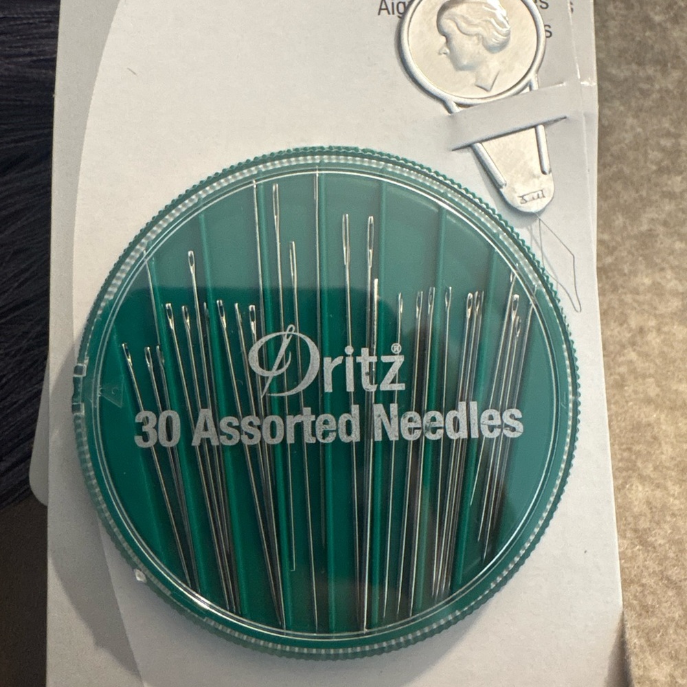 30 Assorted Needles - Green
